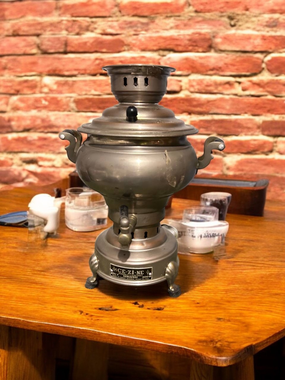 Vintage Metal Elektrikli Semaver (Dekoratif ve Fonksiyonel)