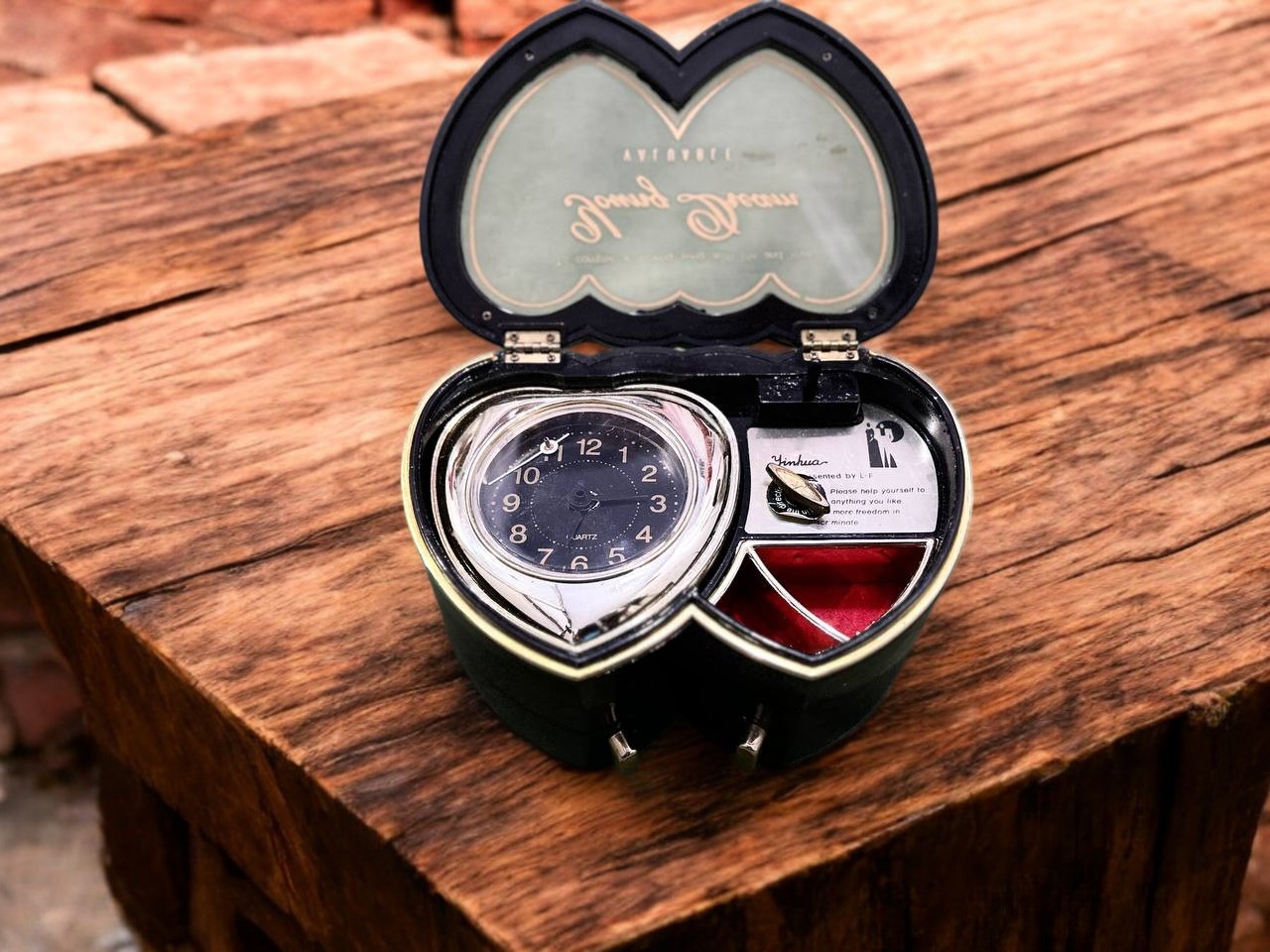 Young Dream Kalp Şeklinde Vintage Alarm Saati
