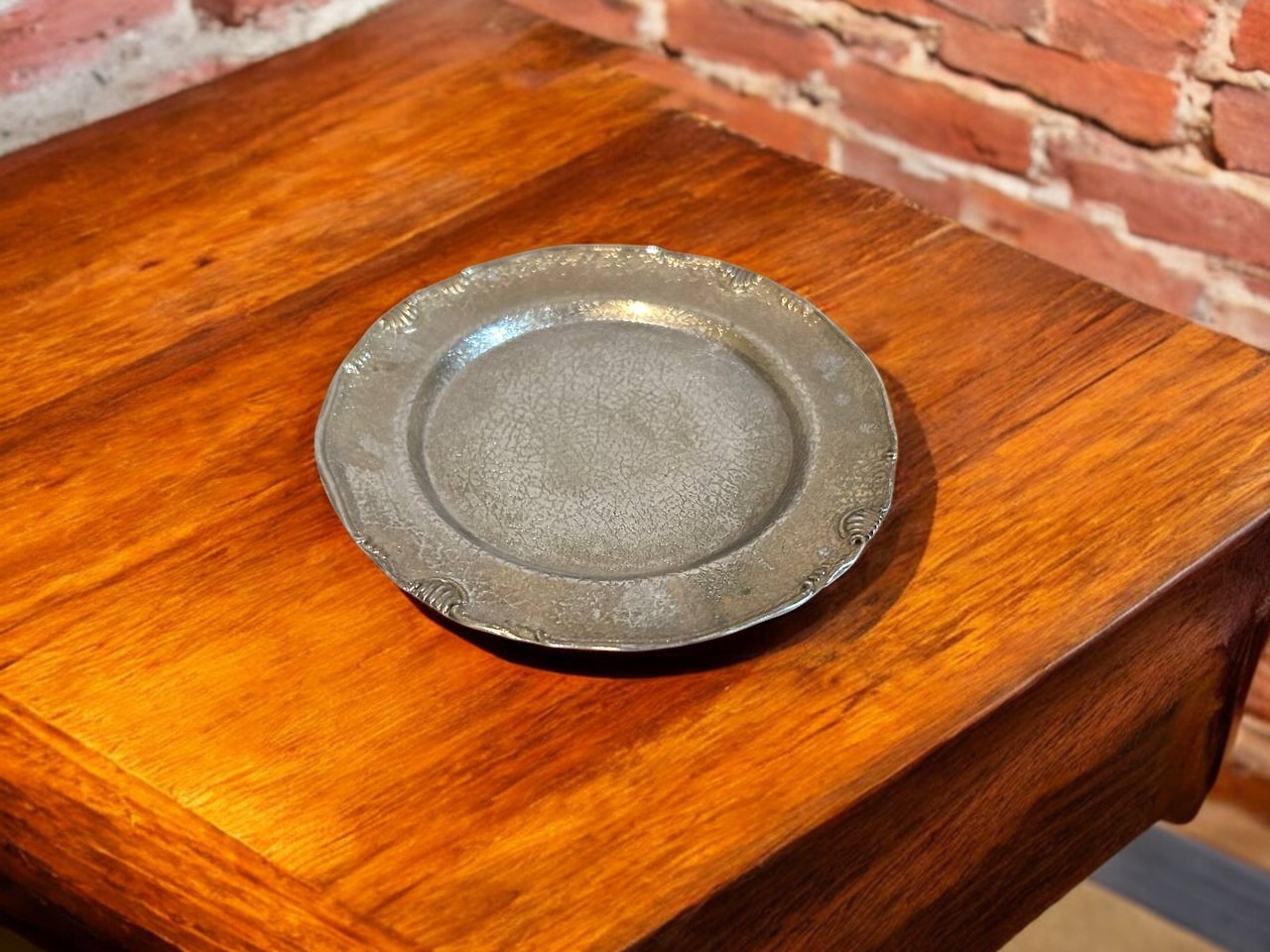 Sade Metal Tabak (Düz Kenarlı)